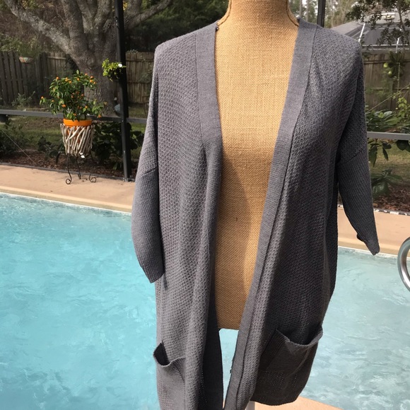 Democracy short sleeve gray sweater - Picture 4 of 5